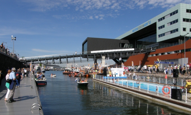 Integrated waterfront, Amsterdam